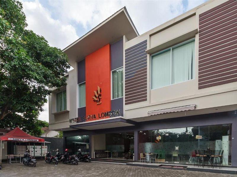 RedDoorz Plus near Sangkareang Park Mataram Exterior foto